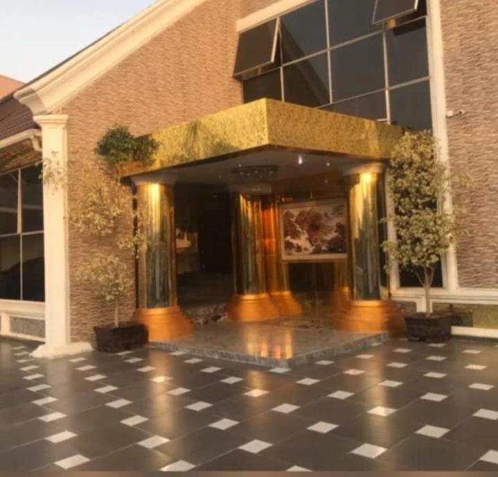 E-Suites Hotel, Абуджа Экстерьер фото