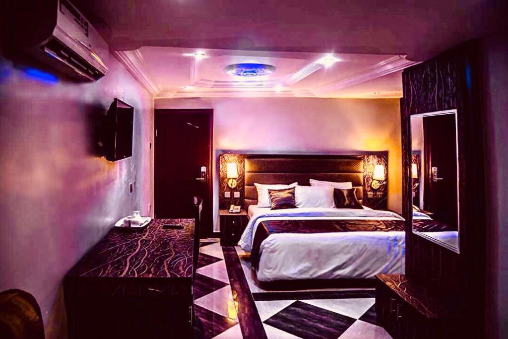 E-Suites Hotel, Абуджа Экстерьер фото